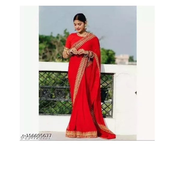 Beautiful border heighlied pure chiffon saree - Picture 3 of 5
